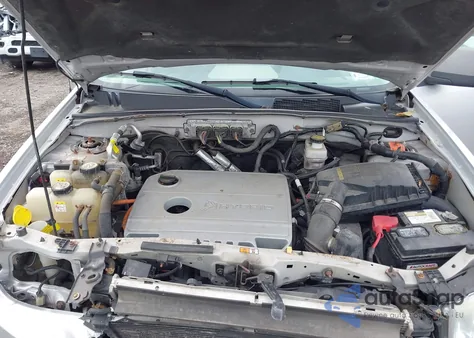 2010 Ford Escape Hybrid Limited z USA, uszkodzony, nr VIN 1FMCU4K31AKB64889